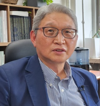 강천구교수.jpg